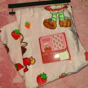 Strawberry Shortcake Blanket 🍰